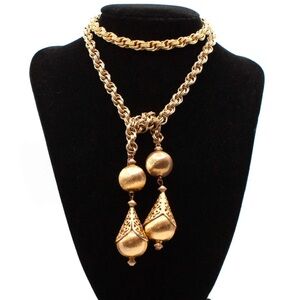 Excellent Monet Necklace. To Live For….